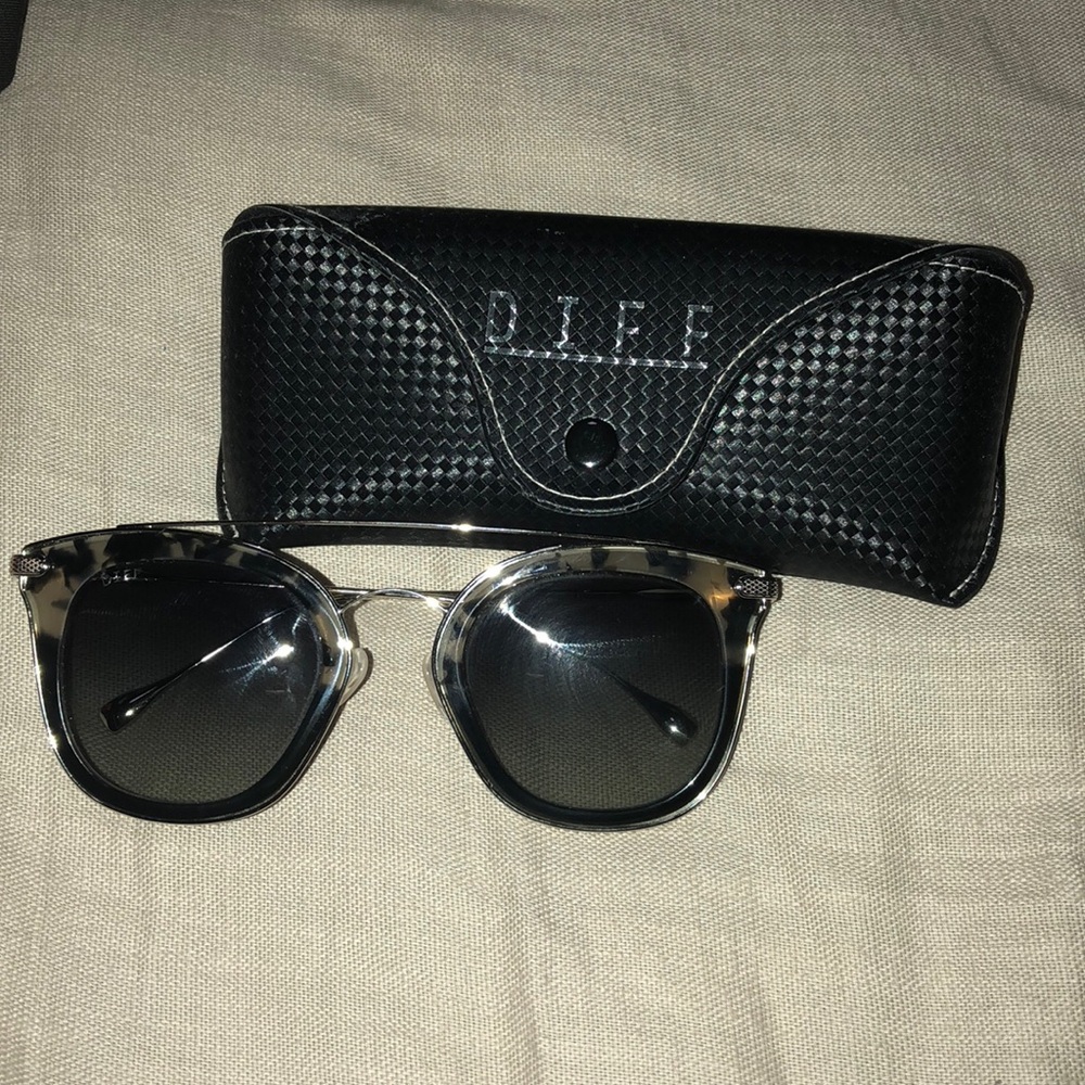 Diff black sunglasses